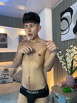 AndyJustgame_ Adlı Modelin Canlı XXX Sohbeti