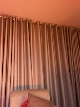 Chat XXX en directo de Aliinak