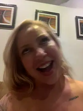 Show de Juuhschmitt na webcam