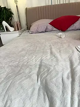 LillyNatty18 Adlı Modelin Canlı XXX Sohbeti