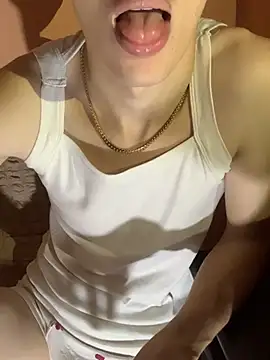 MiroKari2 Adlı Modelin Canlı XXX Sohbeti