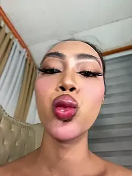 Živý XXX chat Innocent_yanixx69