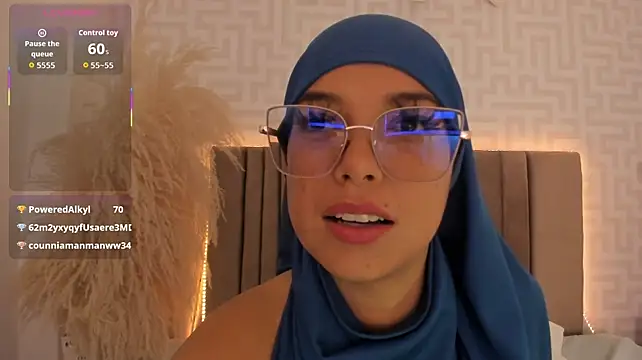 Chat +18 de naishaa_ ao vivo