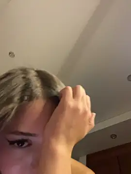 PrettyAmber Adlı Modelin Canlı XXX Sohbeti