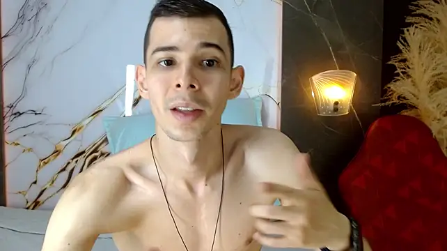 Chat XXX ao vivo de Brandon_Wolf