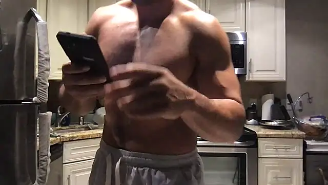 Živý XXX chat BigGuyMuscle