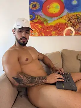 Ezzio_Scolaro Chat XXX in diretta