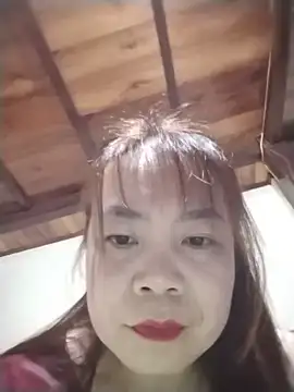 Squirt107 网络视讯表演