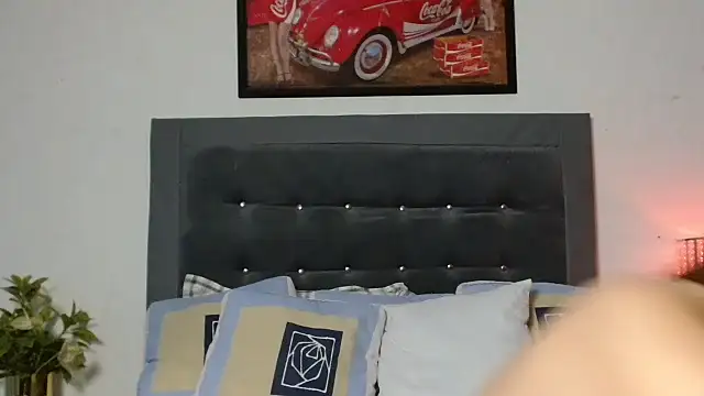 3littles' Live XXX Chat