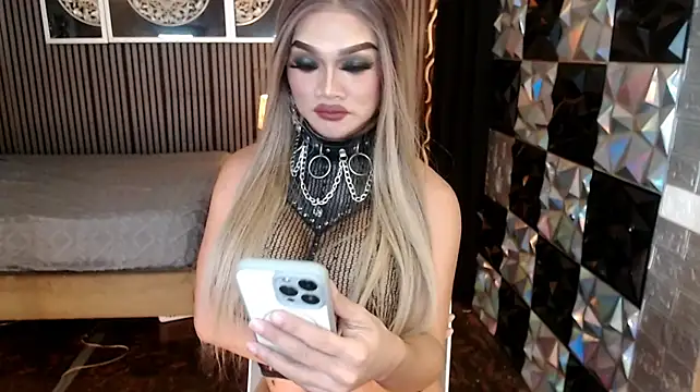PrettyHorseCockTrans Obrolan Langsung XXX