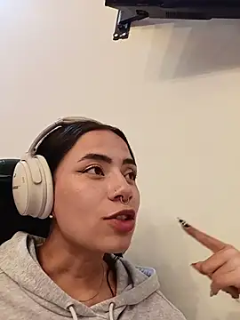 Ivyy_sweet_ Chat XXX in diretta