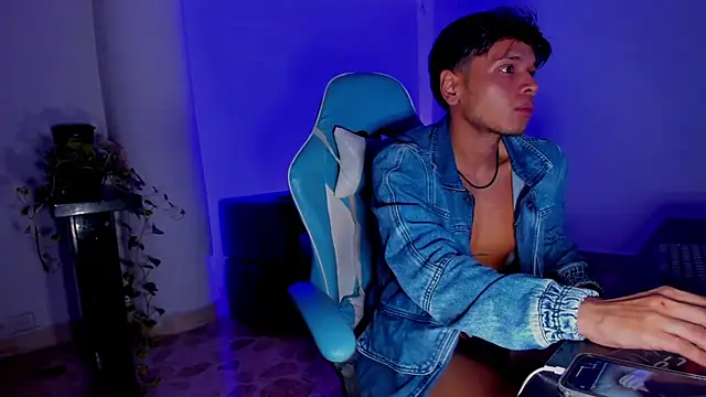 Alejo_montenegro 现场XXX聊天