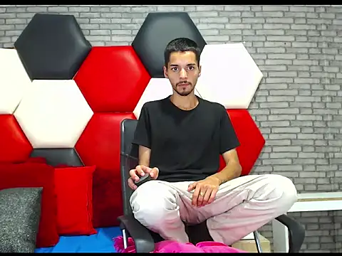 Thristan05 Chat XXX in diretta