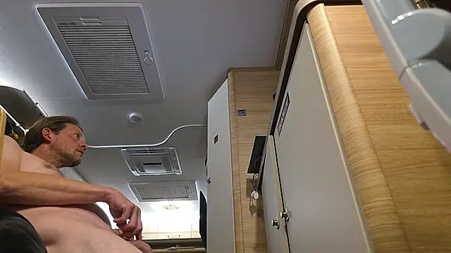 Živý XXX chat Ebinator666