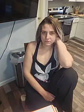 ScarletsWeb's Live XXX Chat