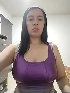hailey85 现场XXX聊天
