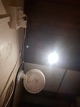 just_fucks Chat XXX in diretta