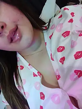 im_here- Adlı Modelin Canlı XXX Sohbeti