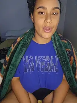 XXX chat uživo modela cinnaminnie