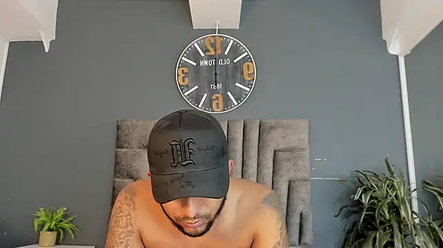 Robin_Rief's Live XXX Chat