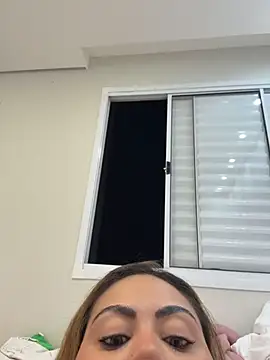 LariiHotWife live XXX chat