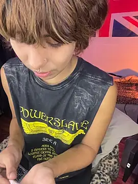 Chat +18 de Aronn_44 ao vivo
