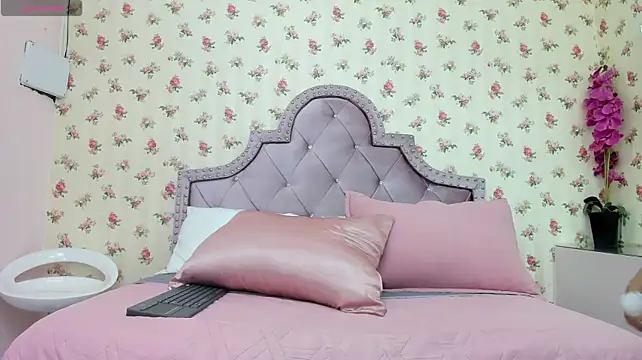 Chat +18 de ariana_moon00 ao vivo
