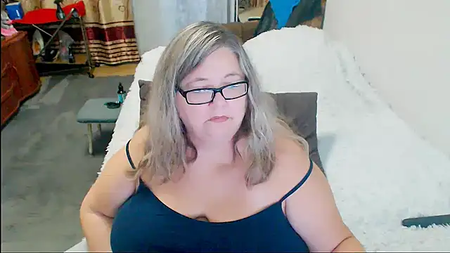 XXX chat uživo modela sex2