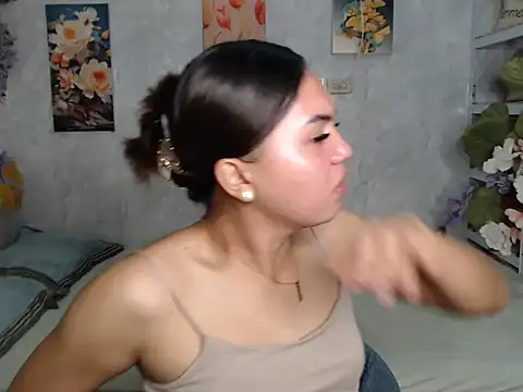 Chat +18 de ur_asiankat ao vivo