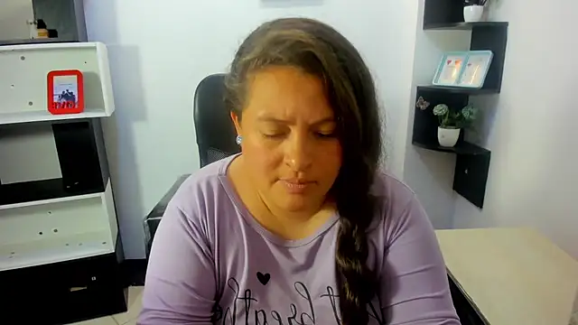 SaraThonson_n Live XXX chat