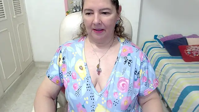 leonela_69n Live XXX chat