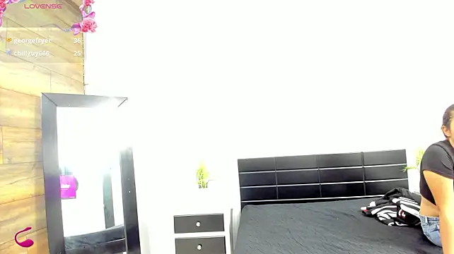 dstevora 现场XXX聊天