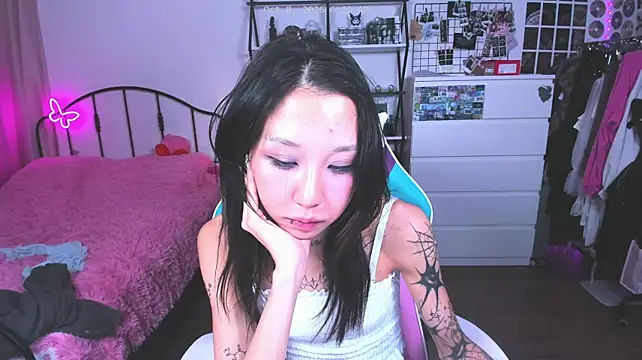 Živý XXX chat ashleywowmeow