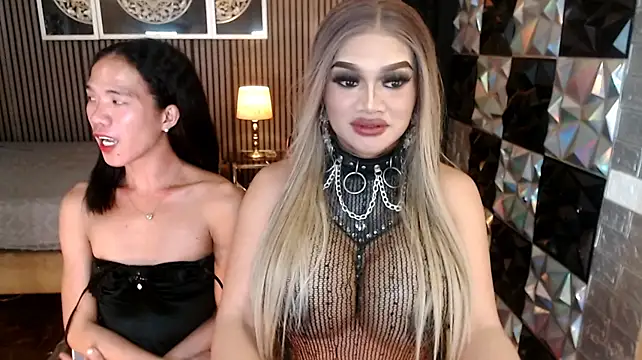 PrettyHorseCockTrans 라이브 XXX 채팅