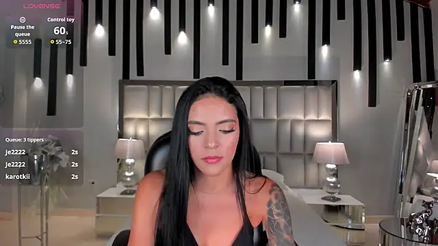 XXX chat uživo modela ArianaWest1