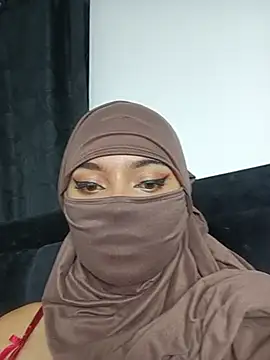 Samira_1 Adlı Modelin Canlı XXX Sohbeti
