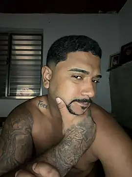 Show de webcam de Pretotatuado777