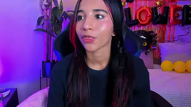 Emily_bruss live XXX chat