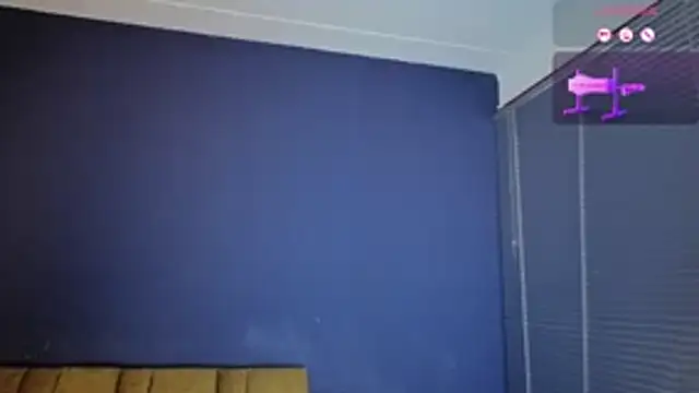 XXX chat uživo modela KendraaSimons