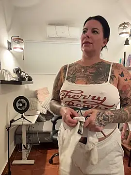 InKed-Kathy – Naživo XXX chat