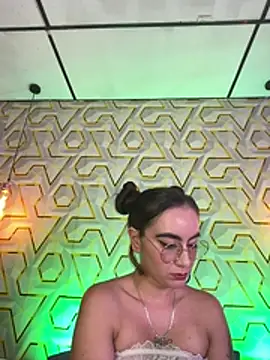 Chatroom XXX en direct de MelanyyJhonson15