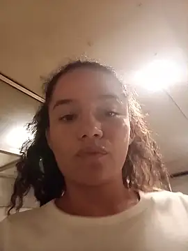 Luisa_curly_'s Live XXX Chat
