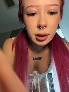 Chat +18 de MaryChanXO ao vivo
