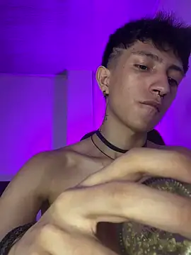 Онлайн чат XXX JohanSedas
