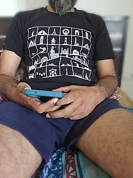 צ'אט XXX בשידור חי של Hornyboyeehere