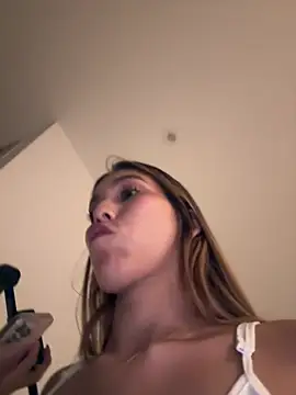 Nikii__'s Live XXX Chat