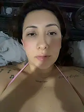 צ'אט XXX בשידור חי של KittyObsession
