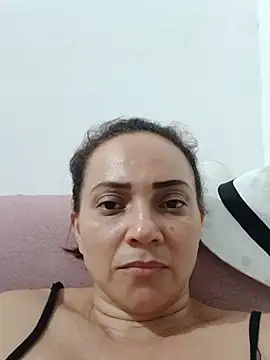 Chat +18 de Amanda39 ao vivo