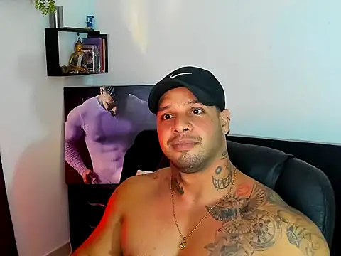 MarckMathews Live XXX-chat