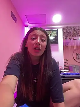 Chatroom XXX en direct de Victoria_Marrone